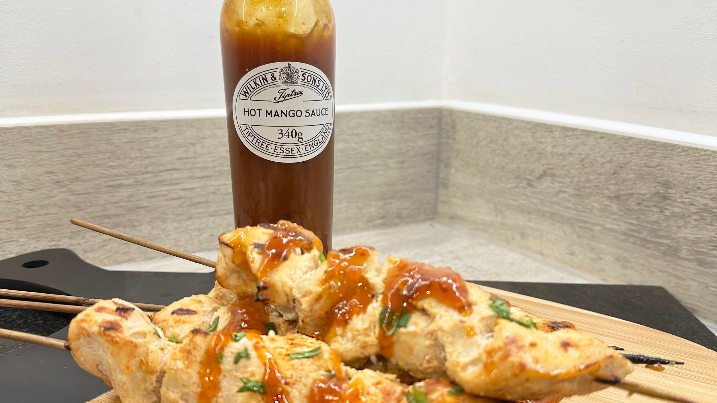 chicken skewers with tiptree hot mango sauce