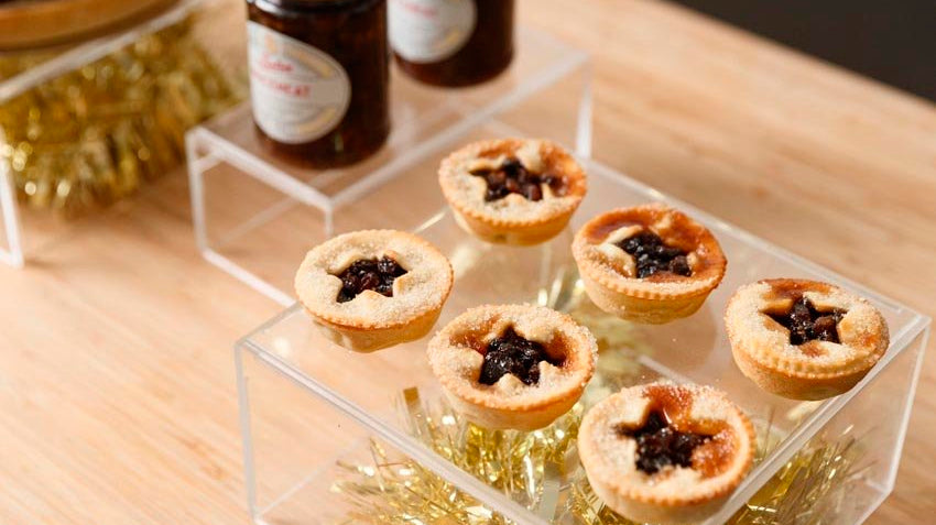 anna polyviou’s australian mincemeat tarts