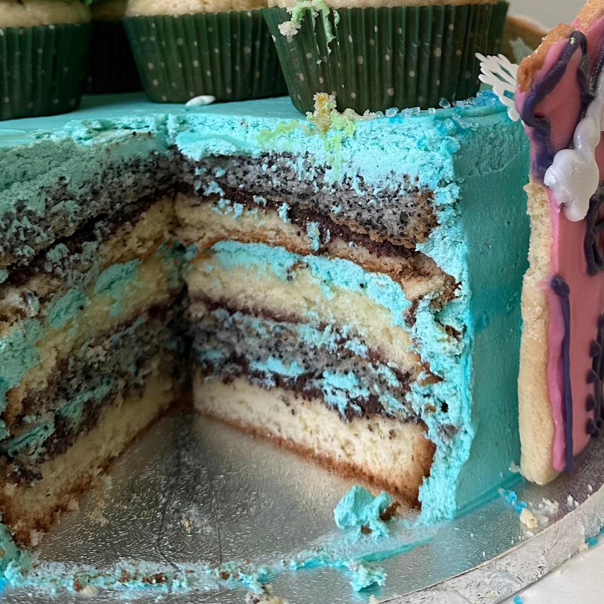 Festive Bakes Winner 'Poppy Seed Cake' – Tiptree