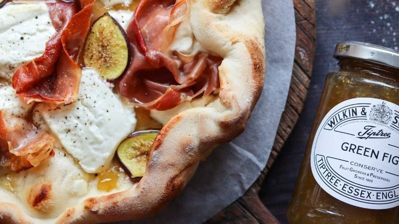 Fig & Goats Cheese 'Stone-Faked' Pizza