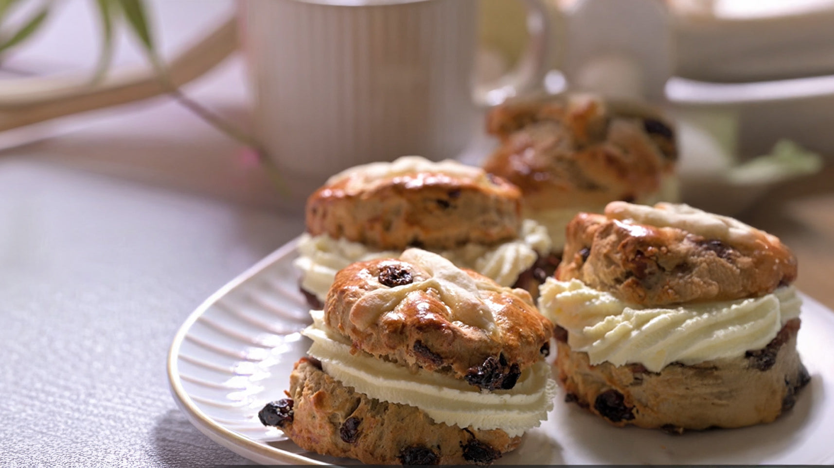 Hot Cross Bun Scones