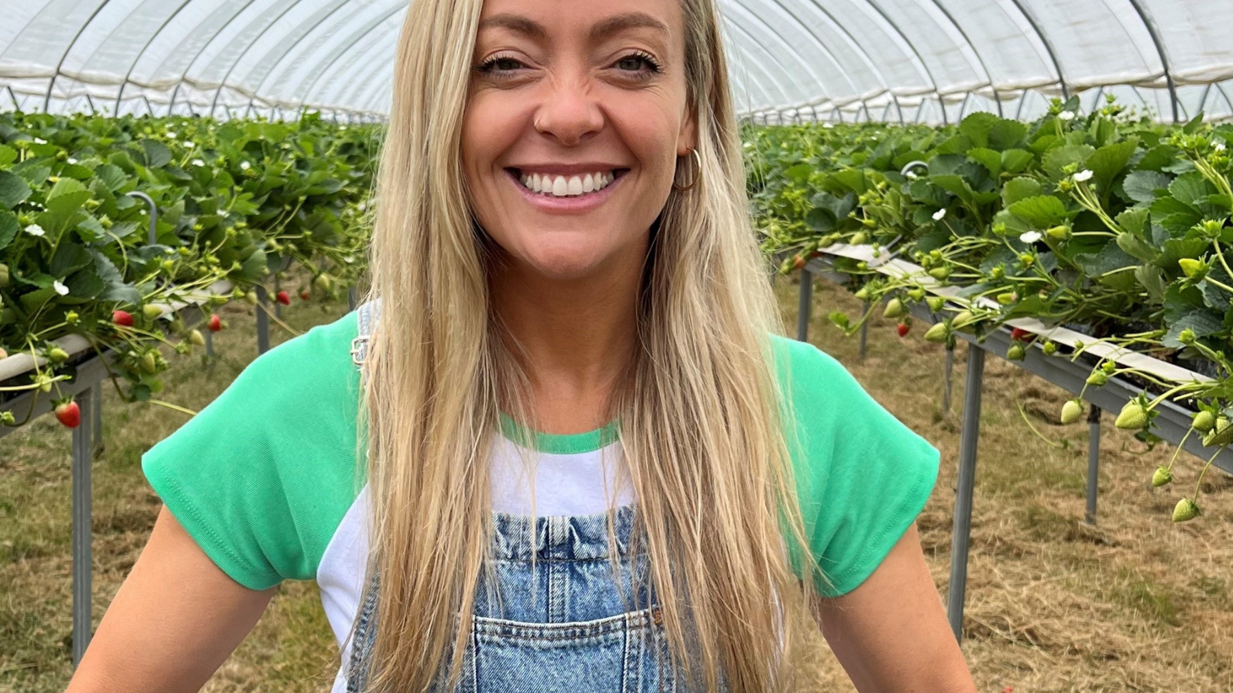 TIPTREE STRAWBERRIES ON TV WITH CHERRY HEALEY