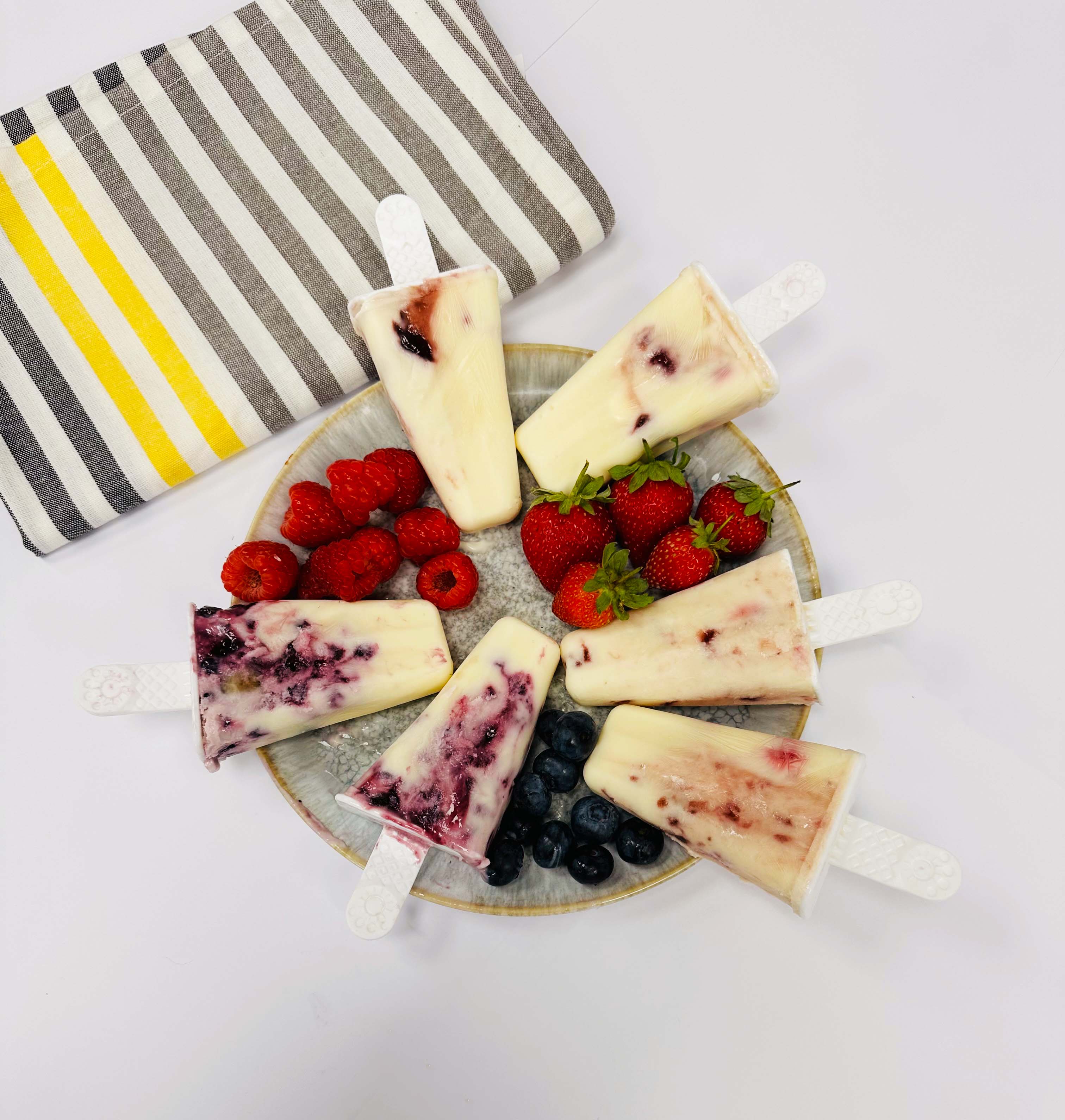 6 Frozen Ice Lollies with Fruit and Tiptree Jam