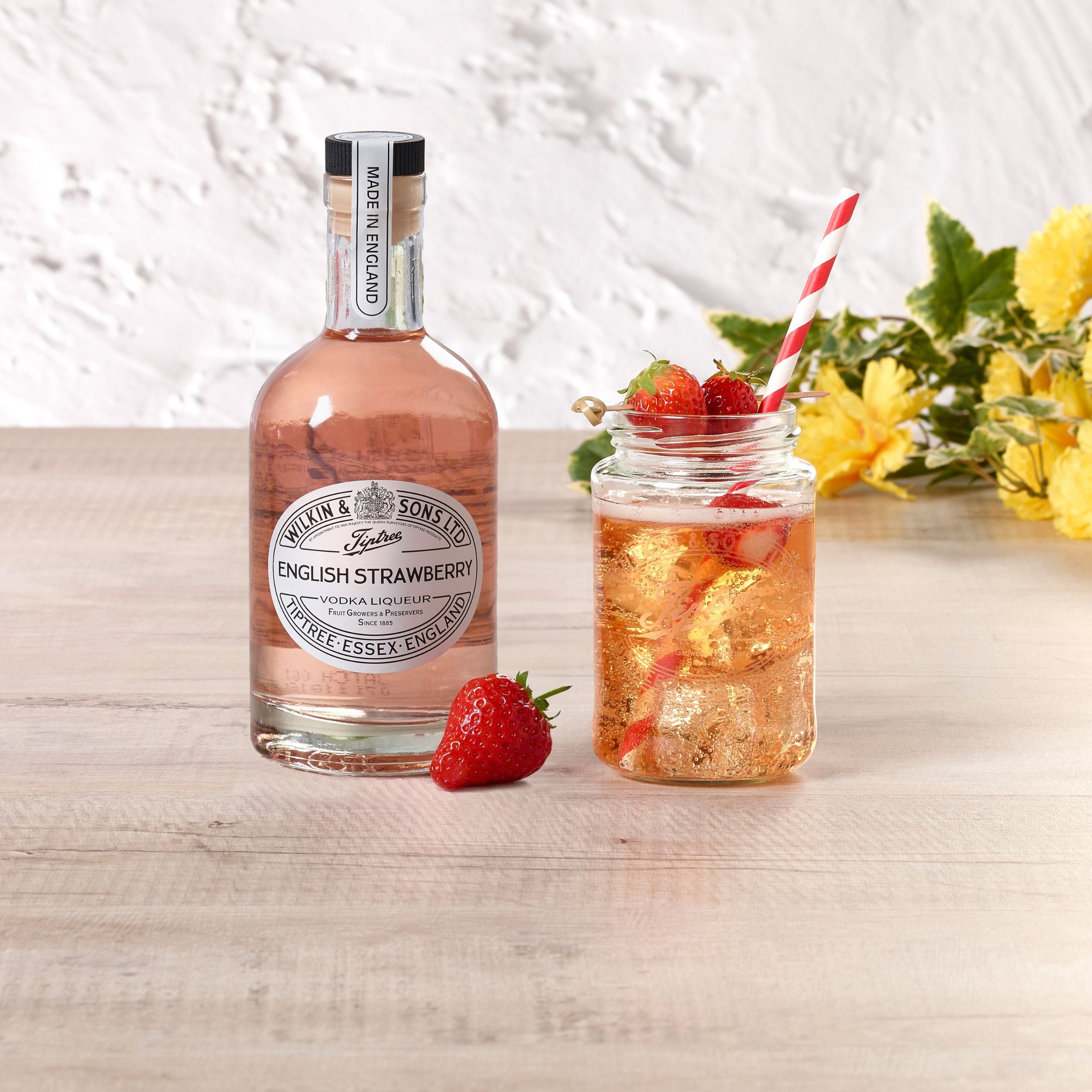 Strawberries and Cream Soda Vodka Fizz