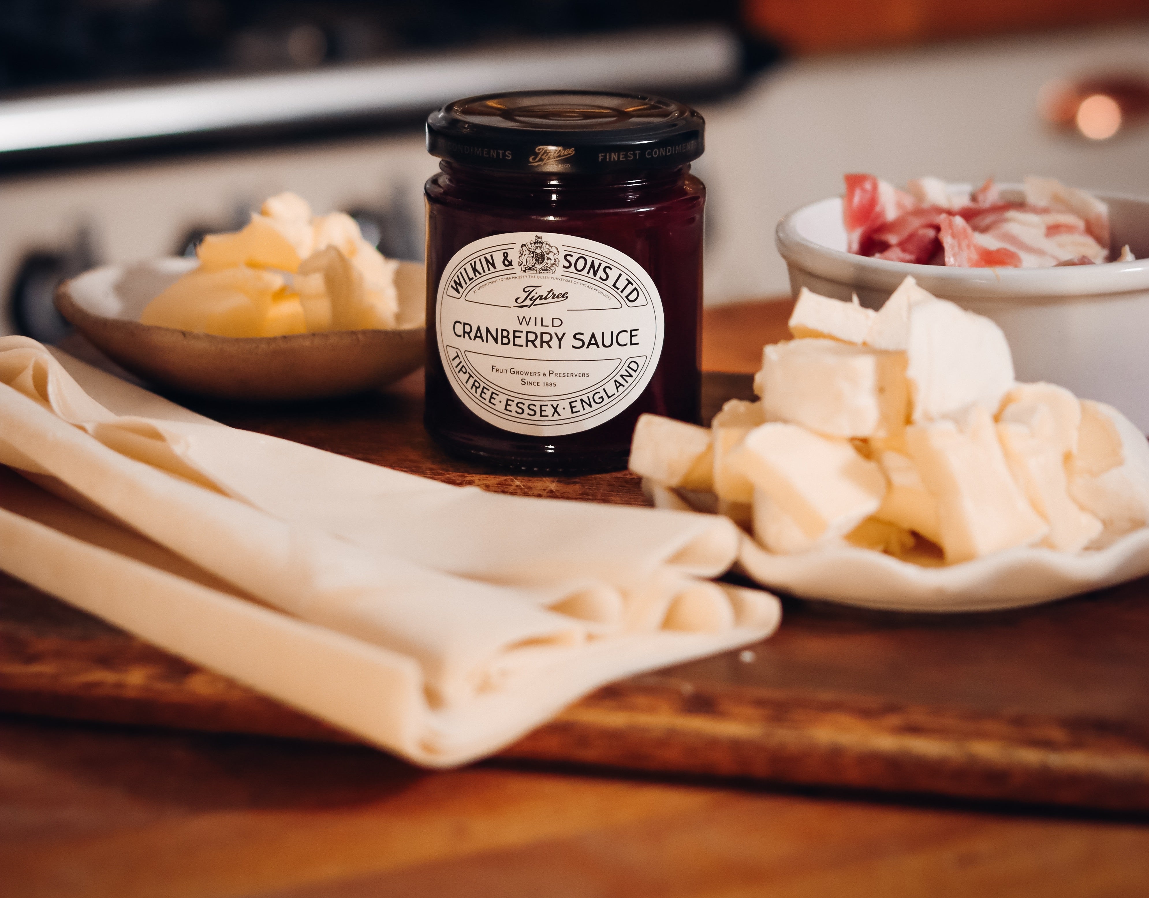 Wild Cranberry, Bacon, & Brie Christmas Crackers by The Boho Baker