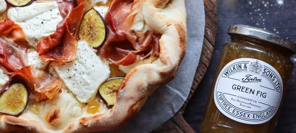 Fig & Goats Cheese 'Stone-Faked' Pizza