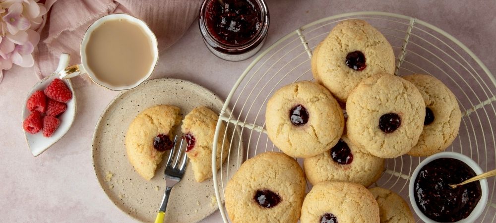“Sweet Tip” Raspberry buns