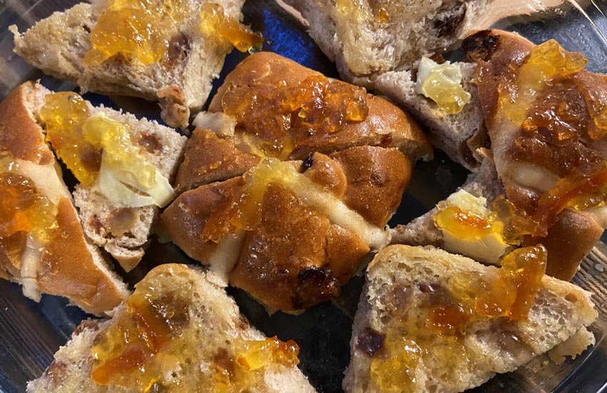 Hot cross bun pudding